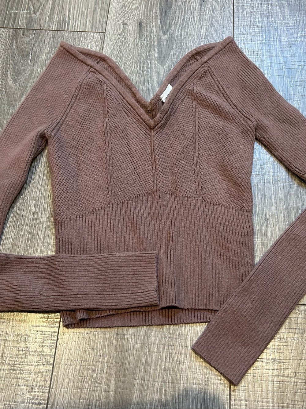 Abercrombie & Fitch Ribbed V-Neck Sweater in Chocolate
